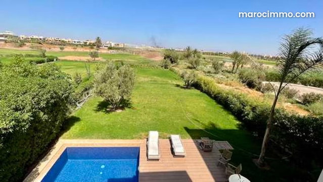 Sale Contemporary Villa Front Golf — 2