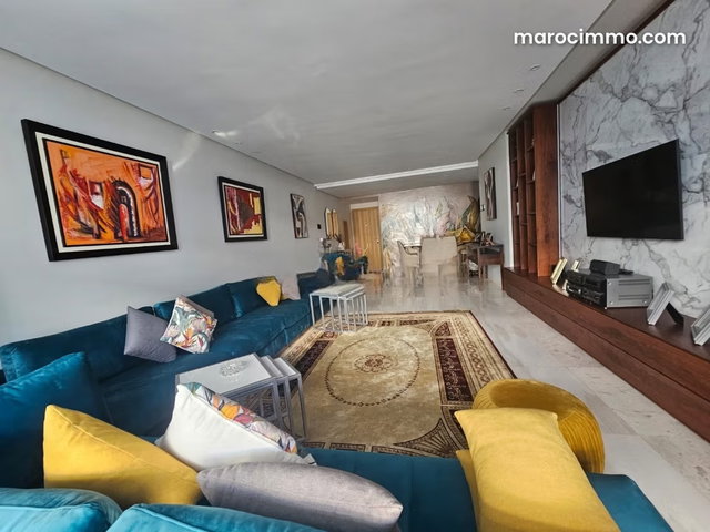 Beautiful 2-Front Apartment — 3