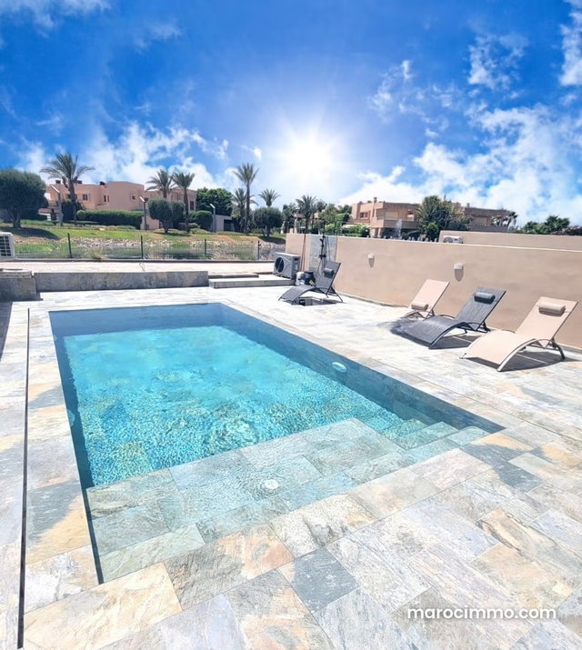 Appt 3 chambre, piscine chauffée privée, front de lac Meublé — 2