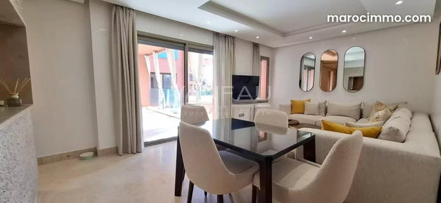 Bel appartement 2 chambres et grande terrasse en plein centre v — 3