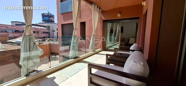 Bel appartement 2 chambres et grande terrasse en plein centre v — 2