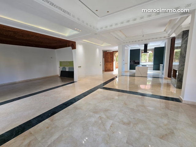 Location d'une maison à Guéliz. Surface de 650 m². Double vitrage et chauffage central — 4