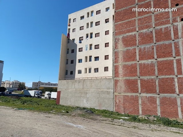Petit terrain pour immeuble de 4 étages — 3