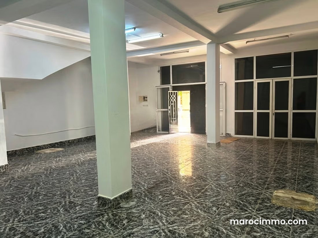 محل تجاري رحب للبيع بوسط طنجة — طنجة