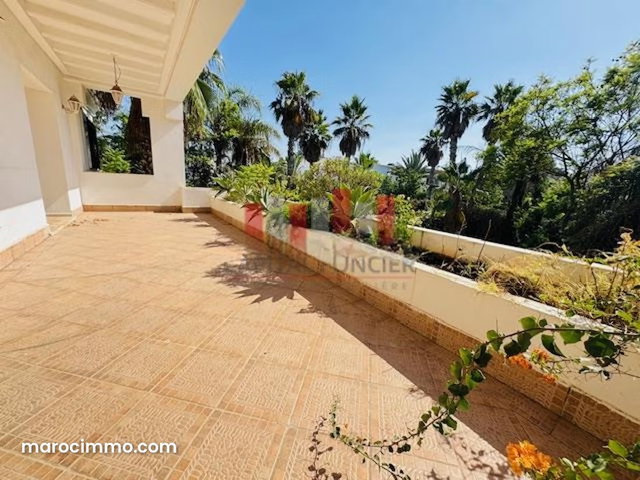 Maison de haut standing à vendre à Californie. 5 chambres. Piscine, climatisation — 5