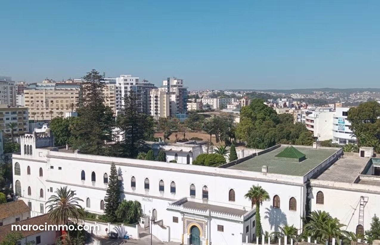 Apartment with Terrace and Sea Views in Tangier City Center — Tangier