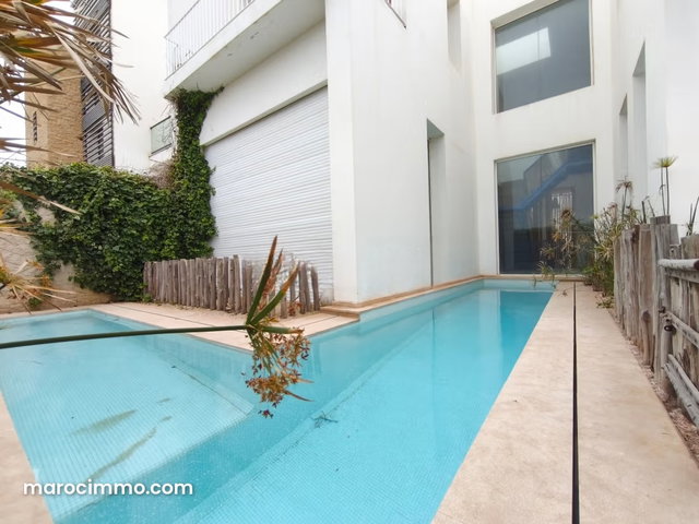 A louer villa vide moderne face à la mer — 2