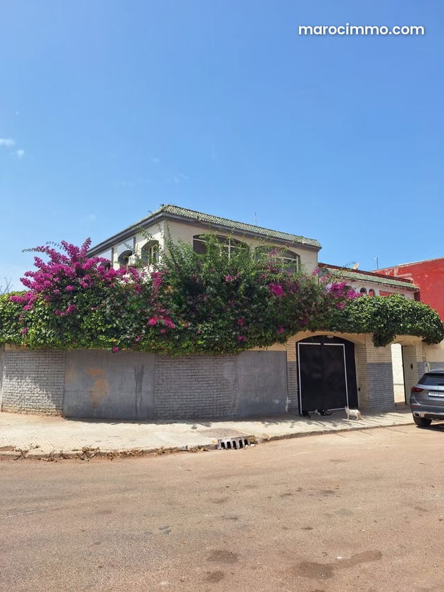 Villa vide à la location — Mohammedia