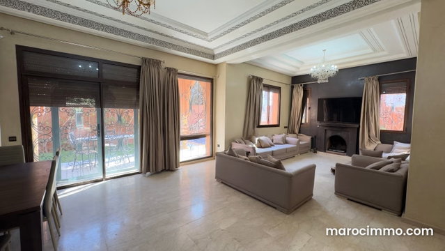 Villa jumelée orientée sud est, idéalement située à deux pas de Targa et proche de toutes commodités — 4
