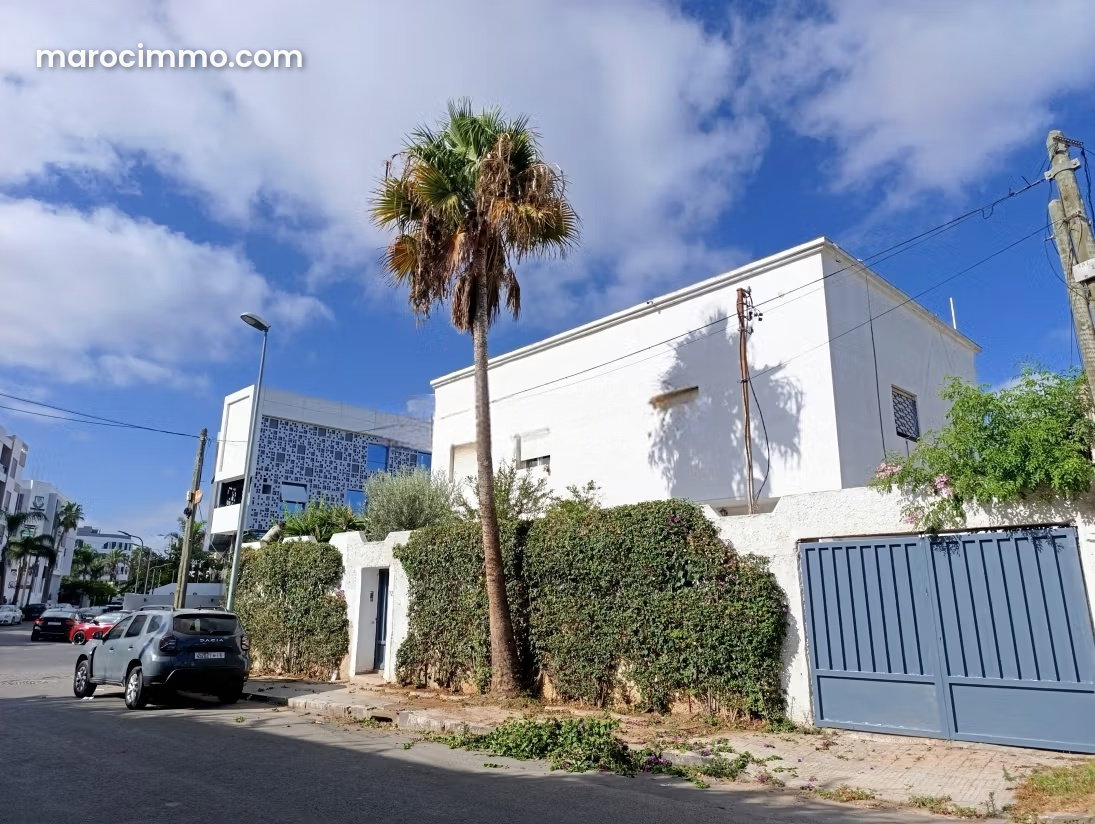 Villa 3 chambres avec jardin à vendre, Franceville, Casablanca — Casablanca