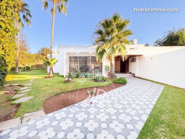Villa à vendre à Souissi — 2