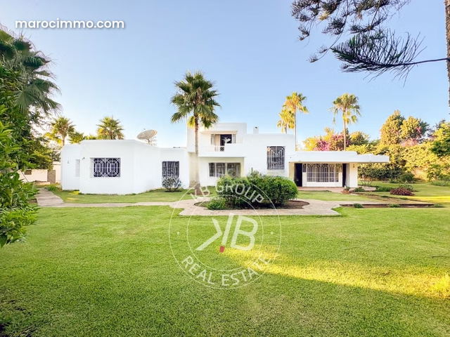 Villa à vendre à Souissi — Rabat