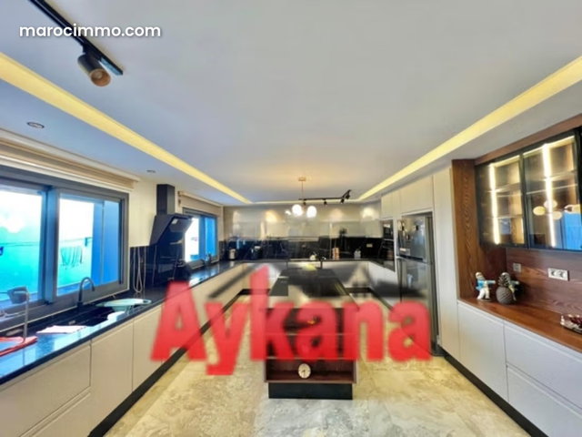 Villa de Luxe à Vendre à Souissi Rabat — 5