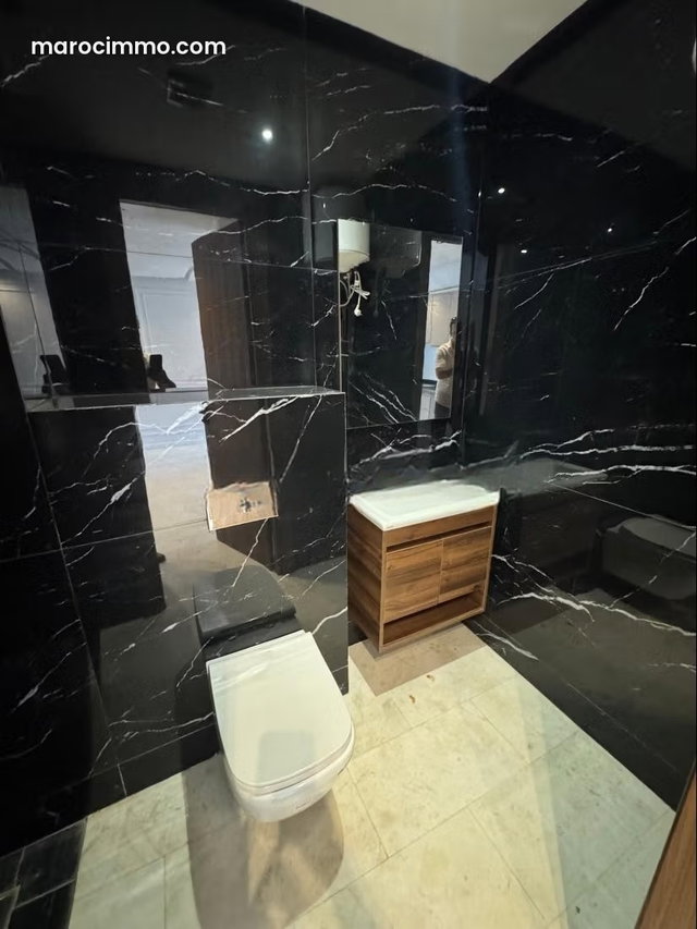 Super studio à vendre à Anfa. 1 Pièce. Fenêtres double vitrage et chauffage central — 3