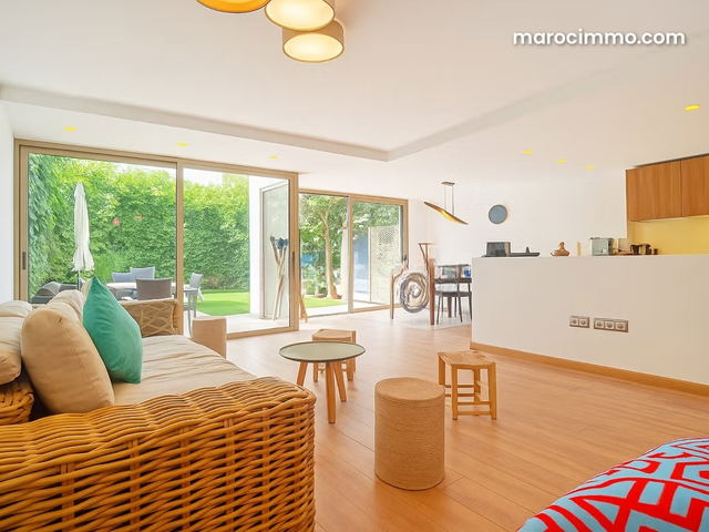 Location une maison en triplex meublée moderne au CIL, Casablanca — الدار البيضاء