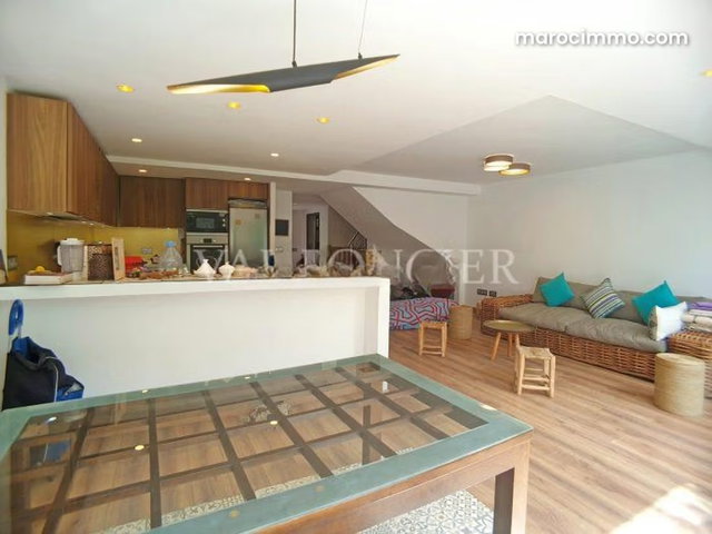 Location une maison en triplex meublée moderne au CIL, Casablanca — 4