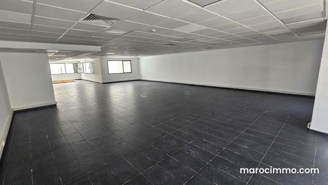 Bureau neuf 295 m2 proche bd Moulay Youssef — Casablanca