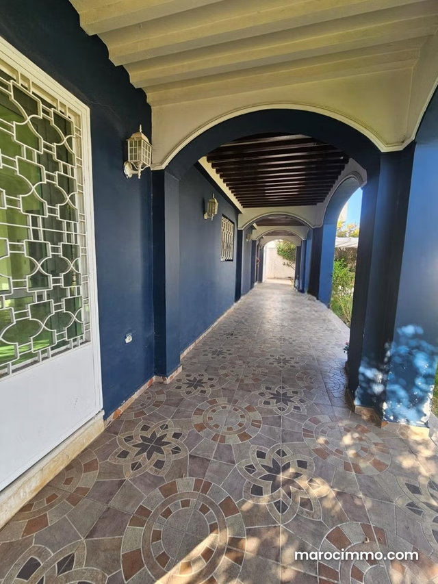 Villa de Luxe à Louer — 3