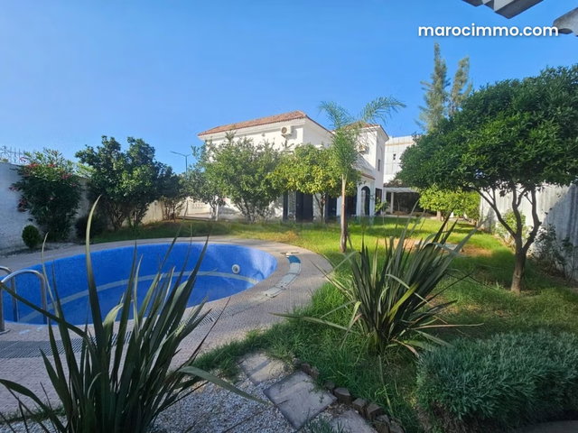 Villa de Luxe à Louer — 5