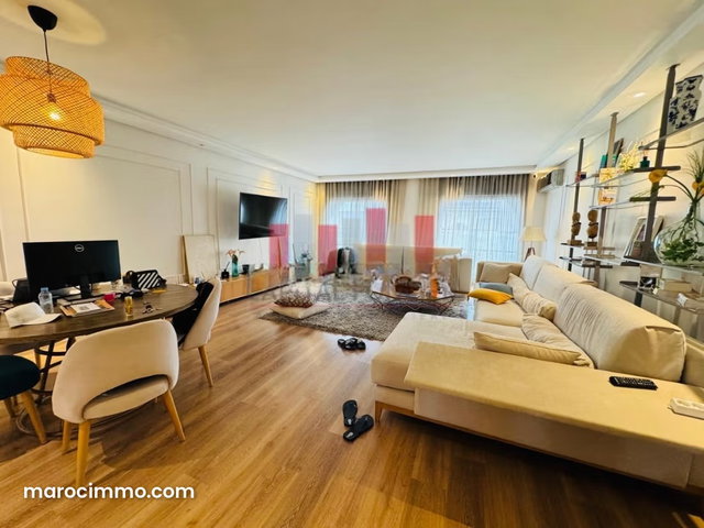 Location d'un appartement à Racine. Superficie 160 m². Bien meublé — 2