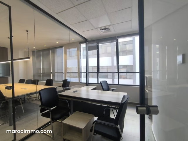 Plateau de bureau équipé et meublé à louer — 2