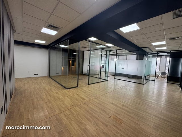 Bureau 131 M² Aménagé Semi Meublé Sur Abdelmoumen — 3