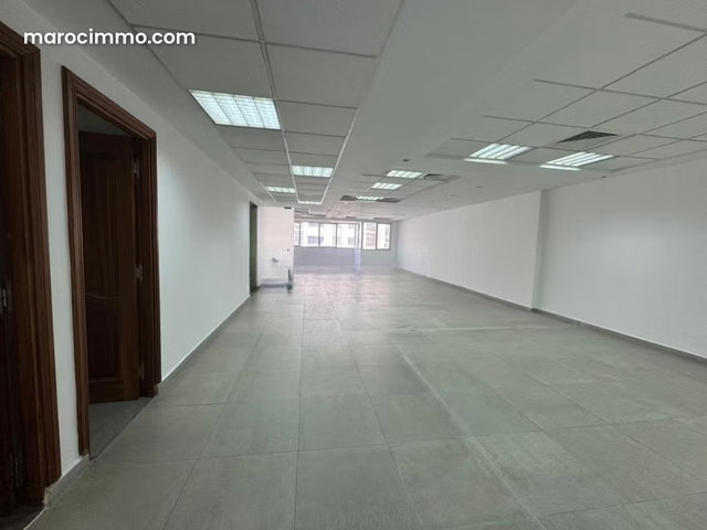 Bureau 200 M² Aménagé A Louer Anfa — 4