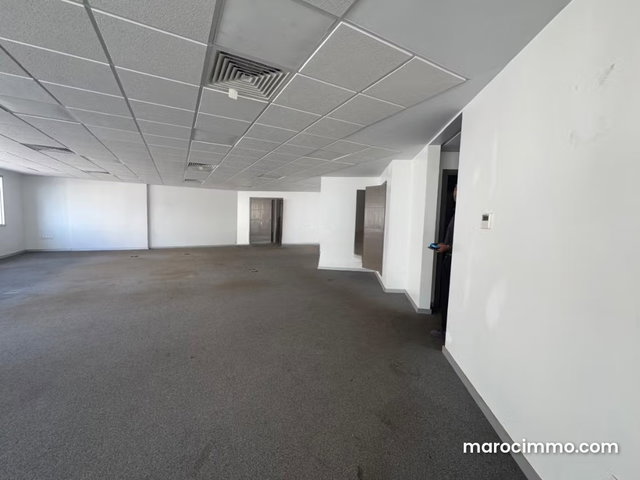 Bureau 162 M² En Location Sur Sidi Maârouf — 2