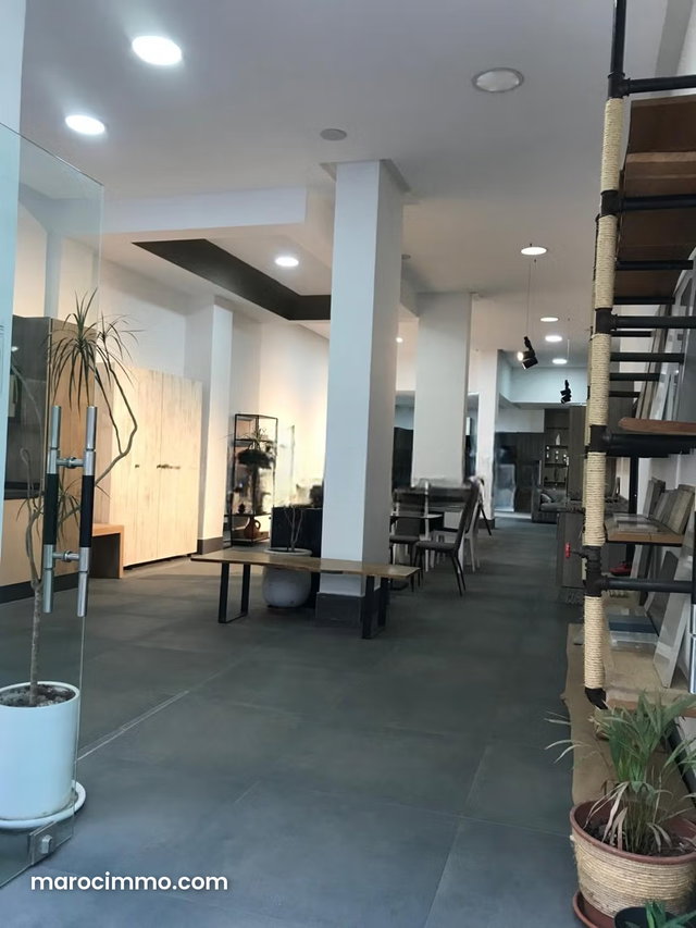 Magasin commercial de 150m à vendre pret de 2mars — 2