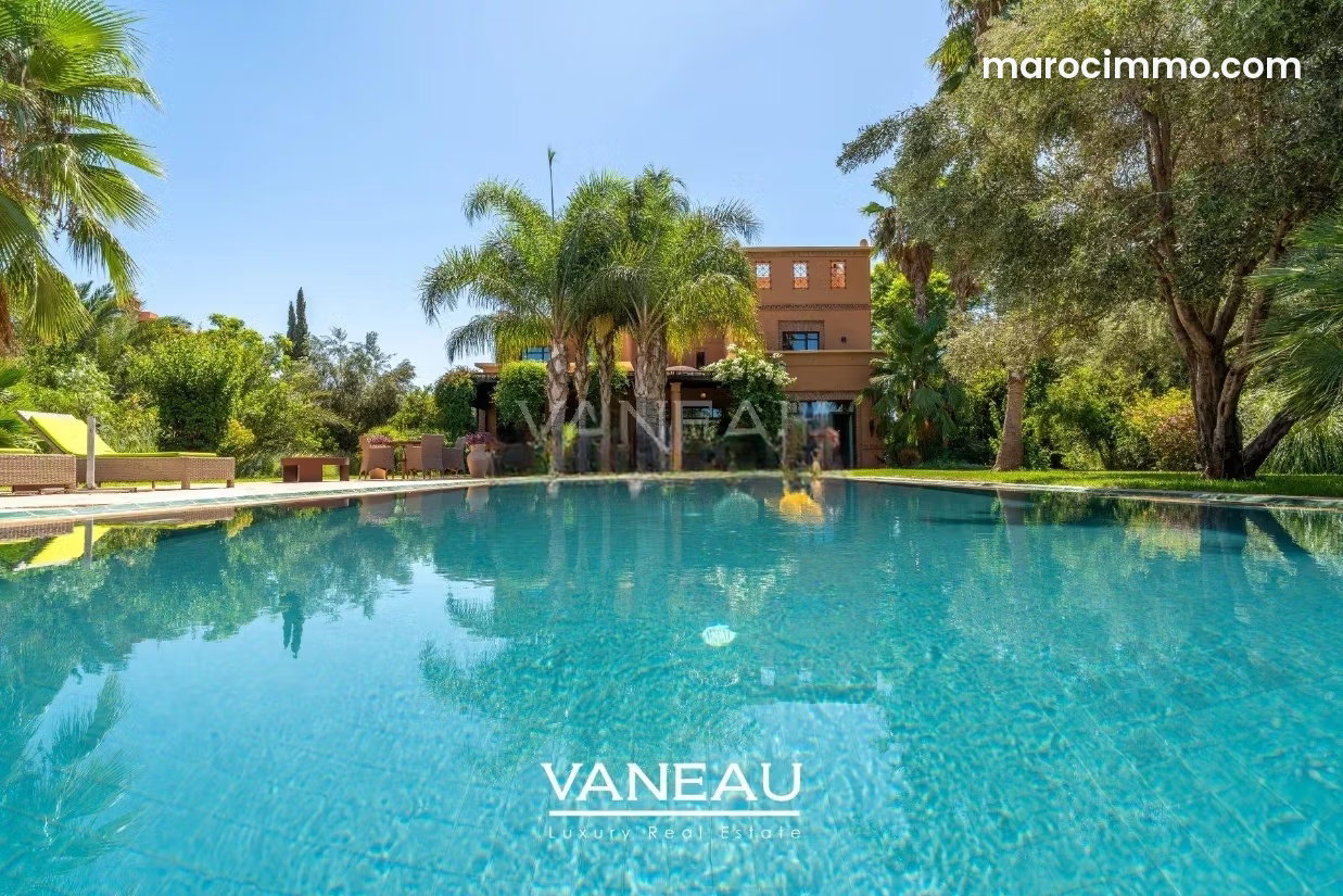 4-Bedroom Villa with Swimming Pool, 2,280 m² Plot, Marrakech — Marrakesh
