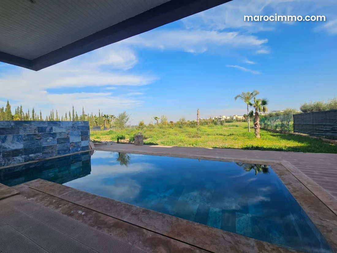 800 m² Villa with Pool and Mountain Views, Tahanaoute Road — Marrakesh