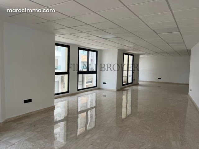 Plateaux bureaux neufs à louer — Casablanca
