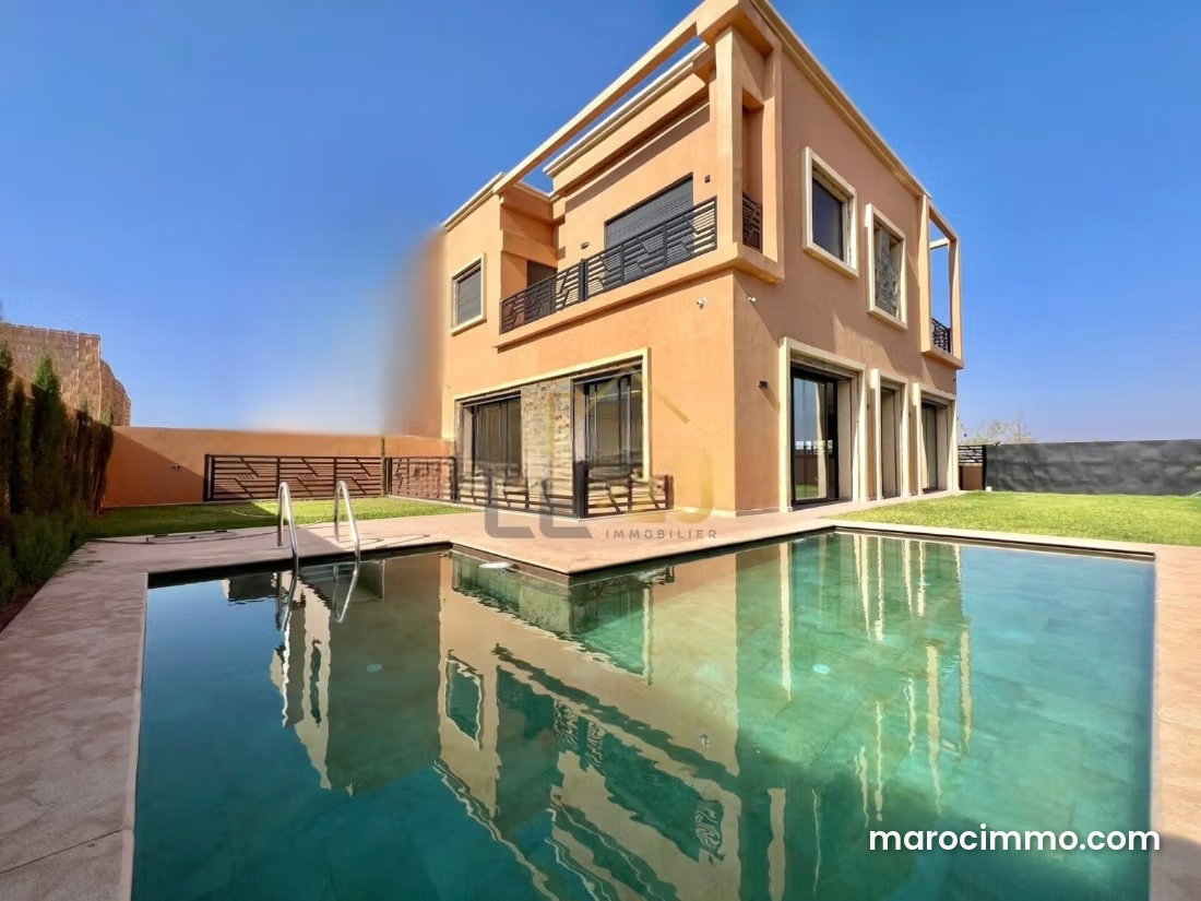 370 m² Villa, 6 Bedrooms, Swimming Pool, Ourika Road, Marrakech — Marrakesh