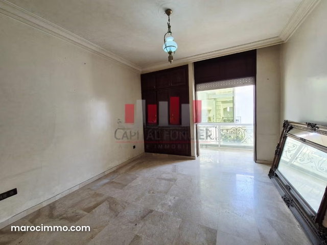 Appartement spacieux dans rue calme — 4
