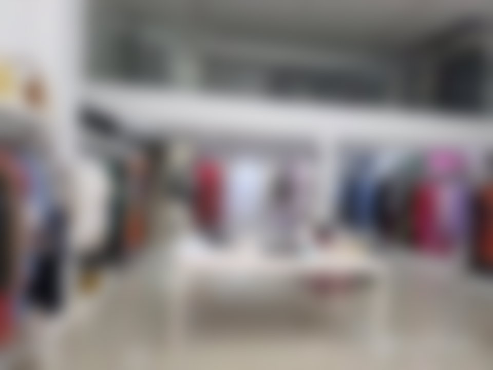 محل تجاري مشرق للبيع بحي فيرمي بريتون بالدار البيضاء