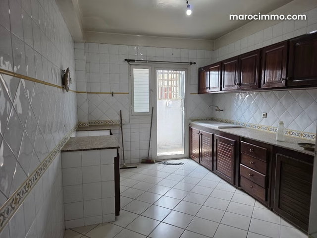 Appartement avec terrasse quartier des Hôpitaux — 5