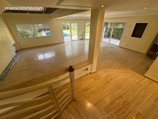 Maison de luxe à louer à Californie. 4 pièces. Belle terrasse et jardin — 4