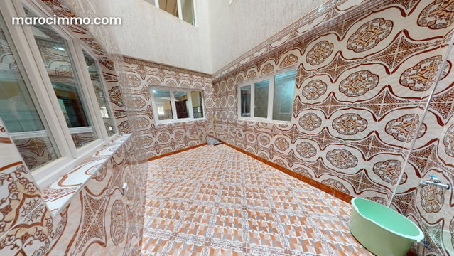 Maison spacieuse à vendre — 5