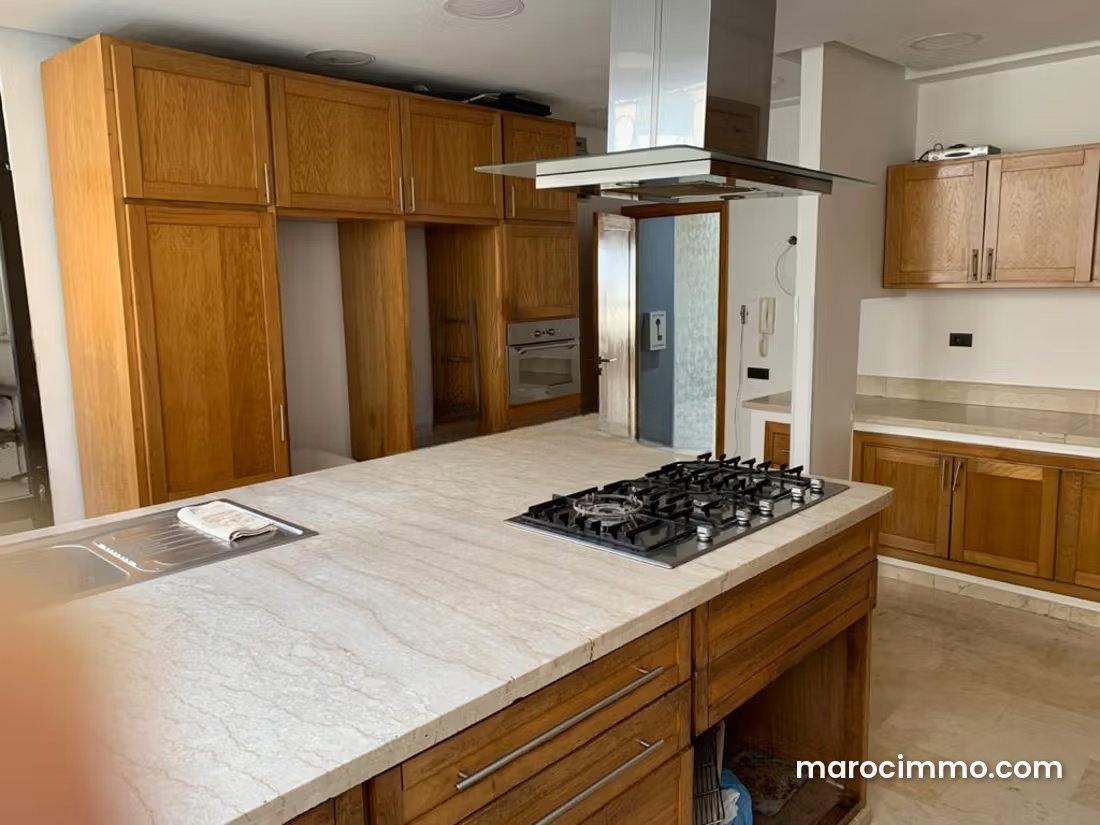 200 sqm apartment for rent in Maarif, Casablanca — Casablanca