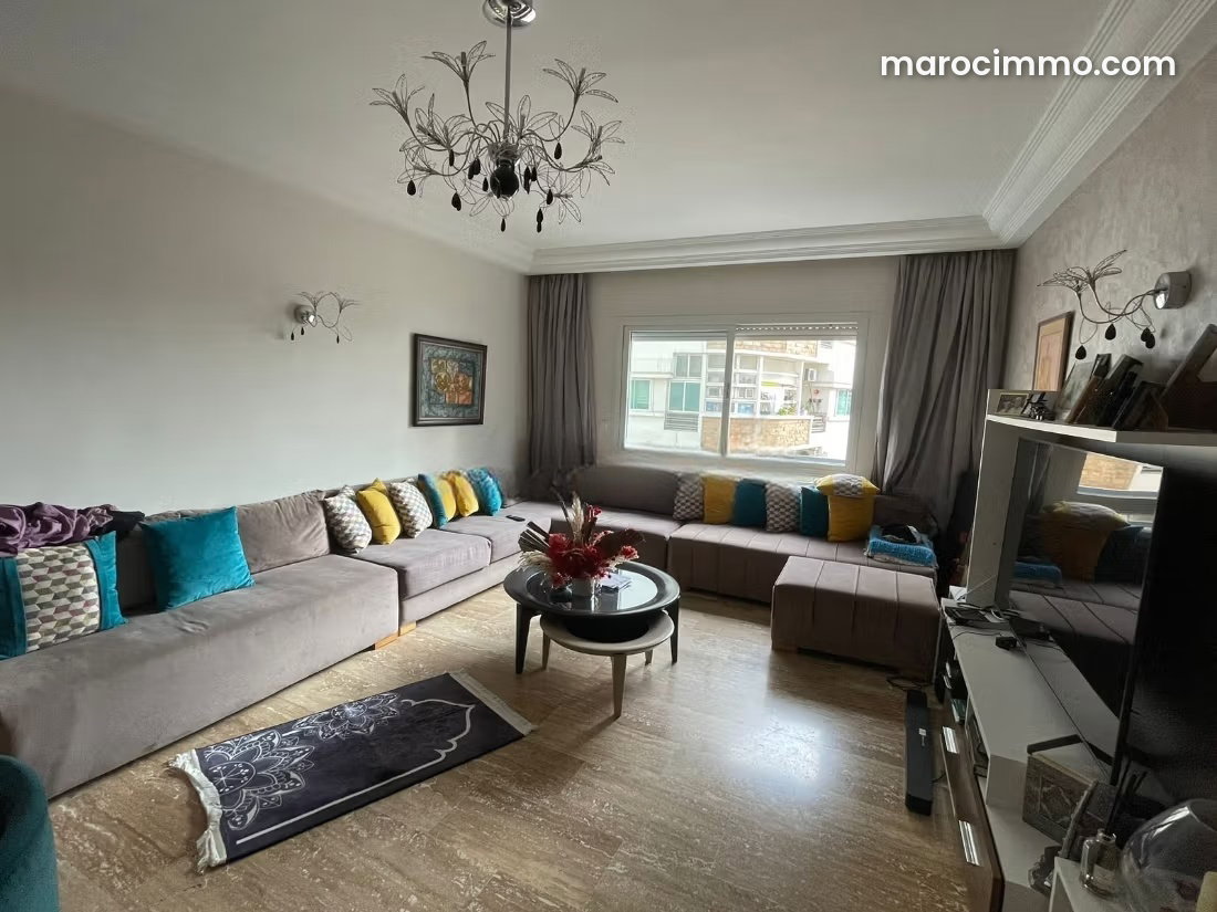 5-Room Apartment with Terrace in Casablanca’s Golden Triangle — Casablanca