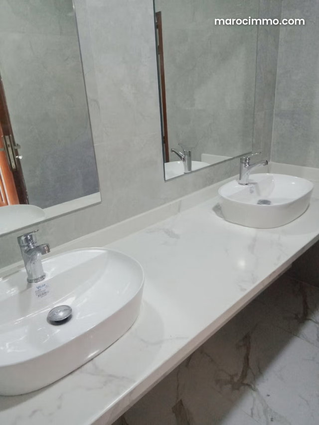 Villa avec piscine 730m2 en location Souissi — 5