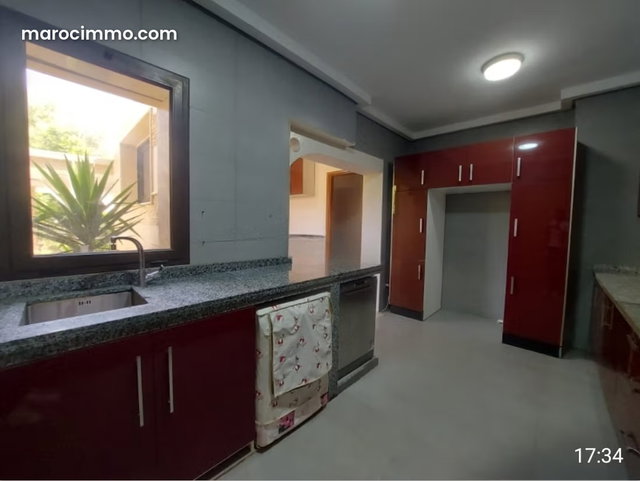 Bouskoura Prestigious Golf Villa for Rent in Green Town with Pool — 5