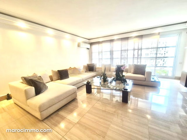 Superbe appartement meublé — 4