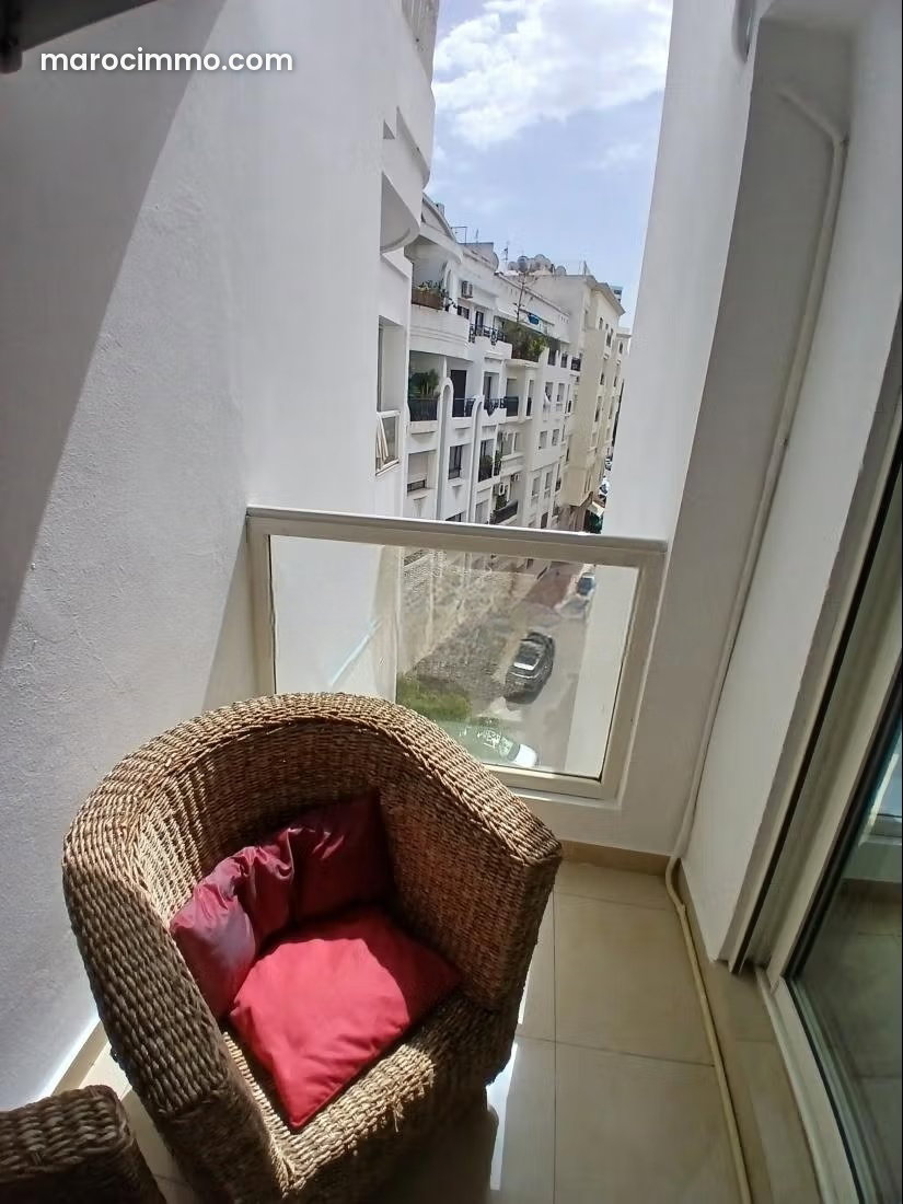 Furnished 75 sqm Apartment with Terrace and Balcony, Racine, Casablanca — Casablanca