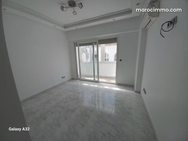 Très bel appartement en location à Racine. 5 pièces. Service de concierge et climatisation — 4