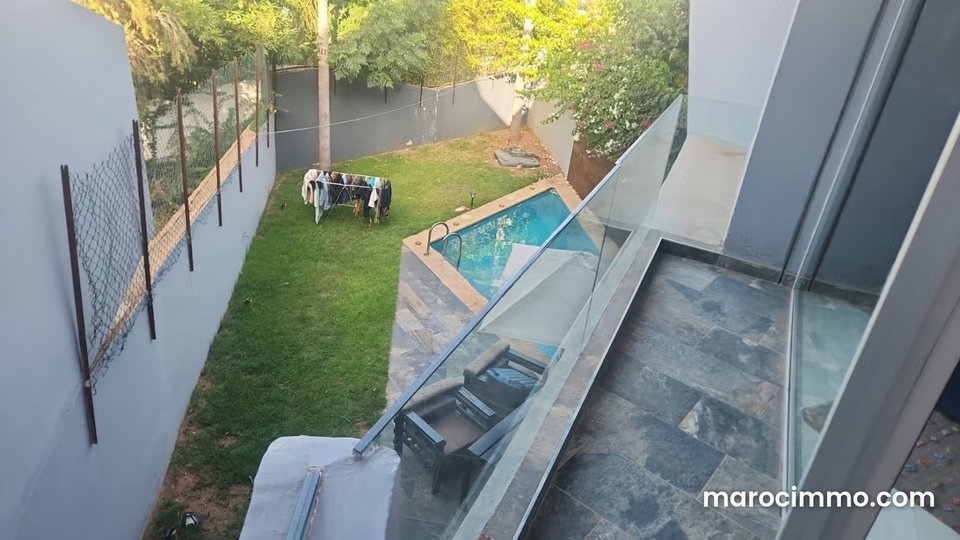 Villa meublée 3 chambres avec piscine à la Ville Verte