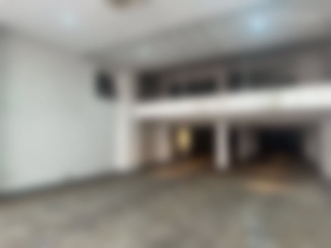 محل تجاري فسيح للكراء بحي المستشفيات في الدار البيضاء
