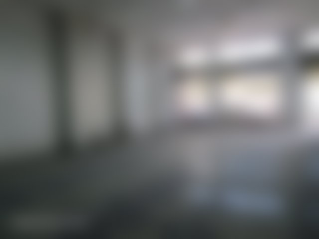 محل تجاري فسيح للكراء بحي المستشفيات في الدار البيضاء — 2