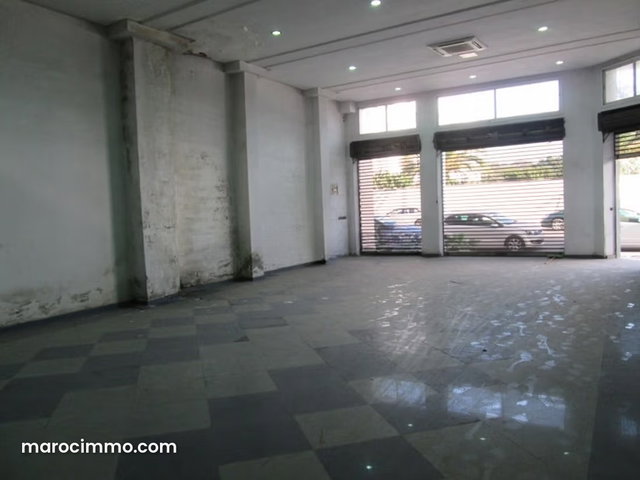 Local commercial en Location a LES HÔPITAUX — 2