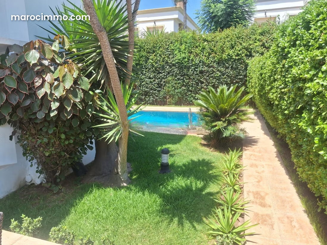 450 sqm Villa with Swimming Pool and Garden, California, Casablanca — Casablanca